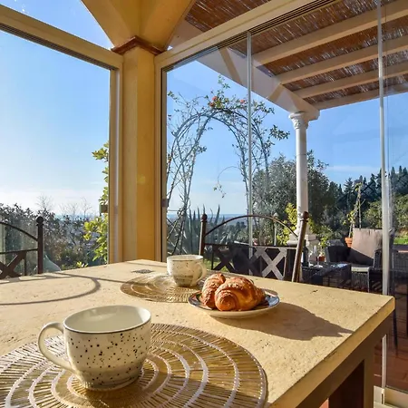 Σπίτι διακοπών Awesome In With House Sea View